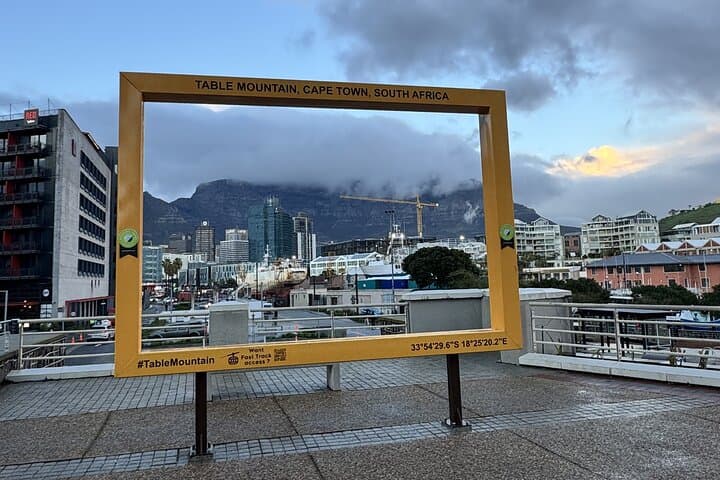 Footprints & Views: Cape Town Running Tour