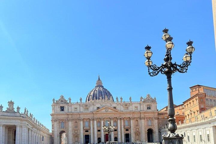 St. Peter's Basilica & Dome Climb: Hosted Entry & Audio Guide