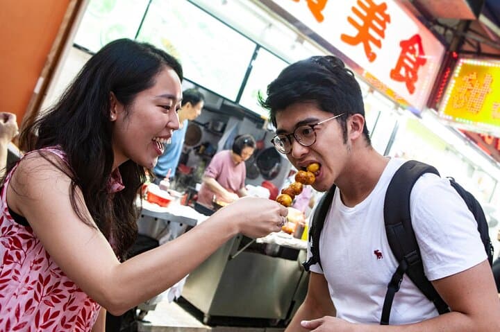 Hong Kong Private & Personalized Food Tour with a Local