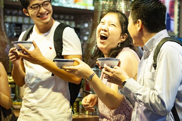 Hong Kong Private & Personalized Food Tour with a Local