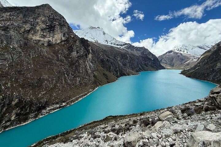 Laguna Parón : the turquoise mirror of the Cordillera Blanca