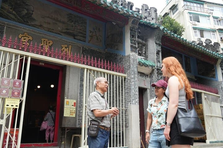 Hong Kong Layover Tour Private & Personalized with Local Guide