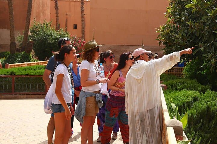 Marrakesh: Bahia Palace, Saadian Tombs and Medina Guided Tour