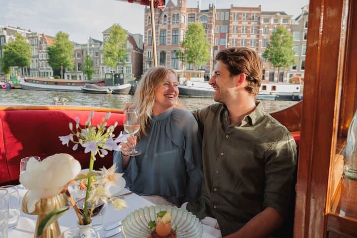 Amsterdam: Exclusive Dinner Canal Cruise