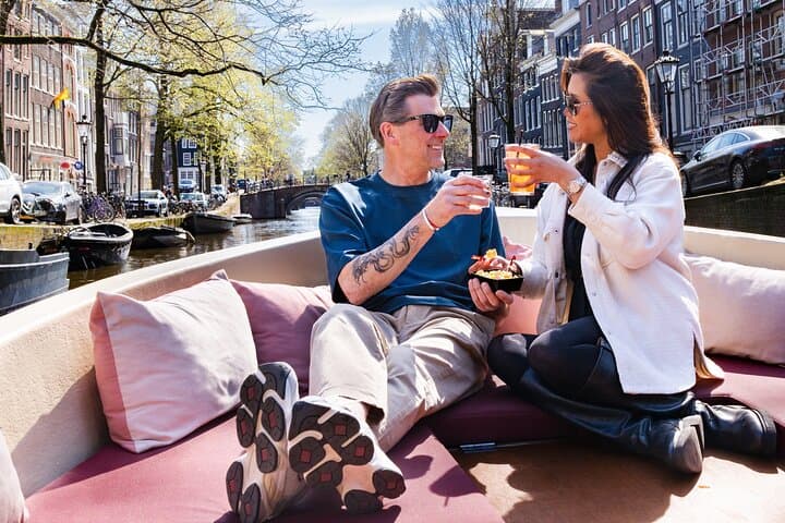 Luxury Amsterdam Canal Cruise – Unlimited Cocktails Included (1H)