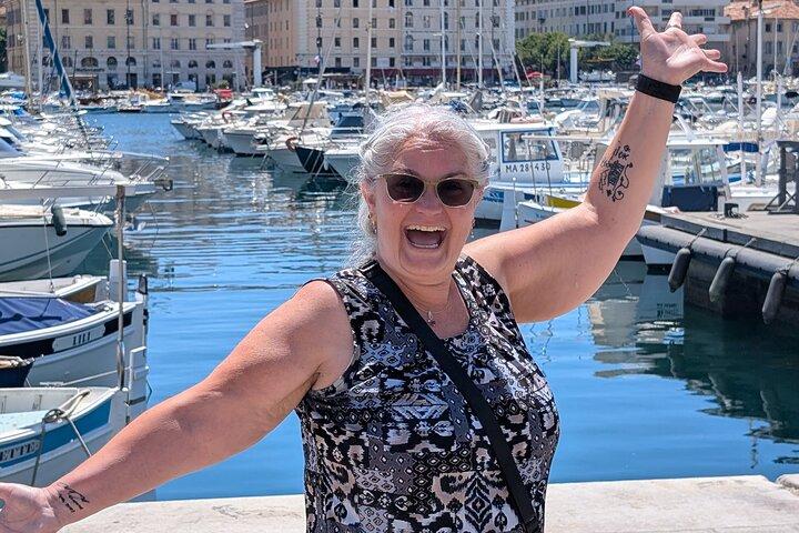 Diving in Authentic Marseille with a local