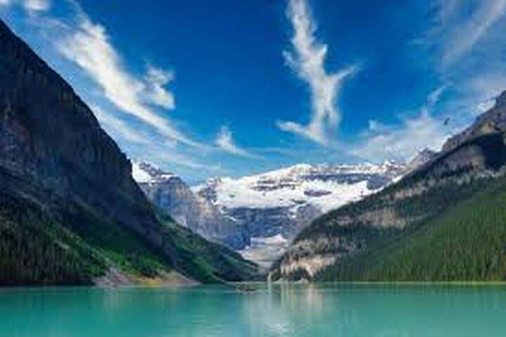 Calgary: Columbia Icefield, Skywalk, Crowfoot Glacier and Lakes