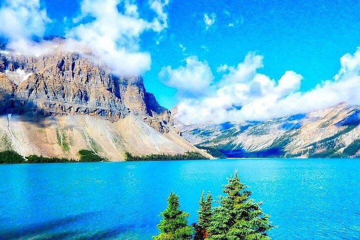 Calgary: Columbia Icefield, Skywalk, Crowfoot Glacier and Lakes
