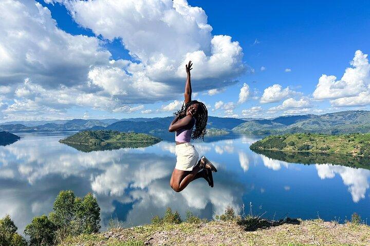 Day Trip to Rwanda's Twin Lakes: Nature Hike & Scenic Boat Cruise