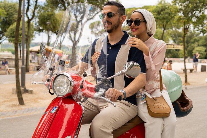 Rome: Private Vespa Tour and Professional Photoshoot
