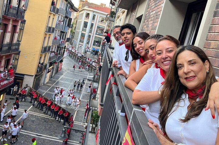 San Fermin VIP : Balcony in Estafeta and Breakfast Full Buffet
