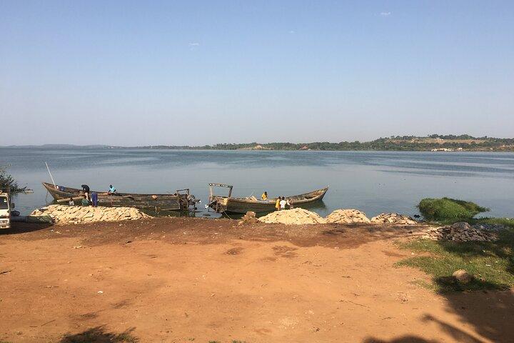 Equator Island tour Entebbe and Lake Victoria exprience.