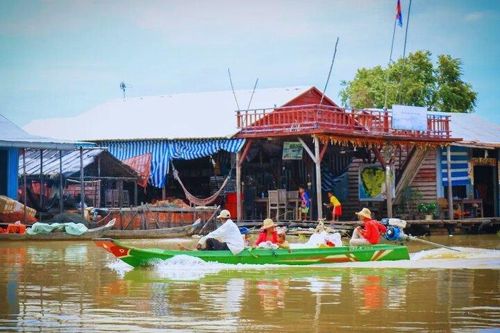 Angkor Silk Farm and Mechrey Floating Village Tour