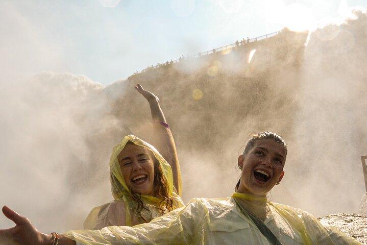 Niagara Falls USA Premium Tour: Helicopter & Maid of the Mist