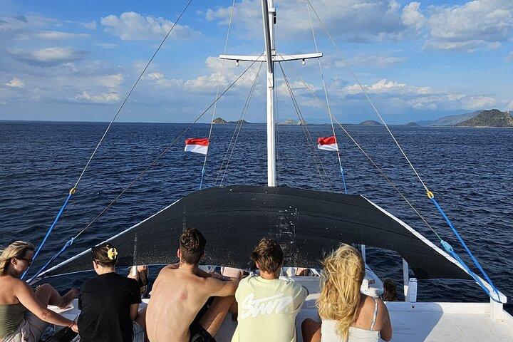 Sailing to Komodo island trip 4D 3N from lombok