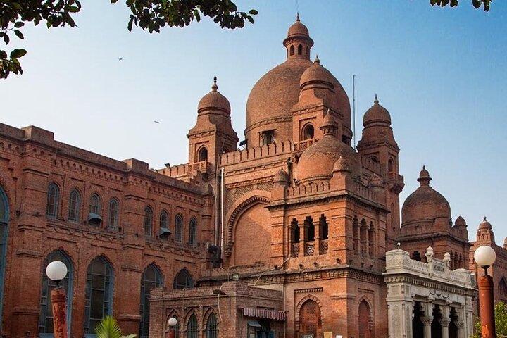 Explore the British Footprint in Historic Lahore Tour