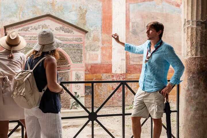 Best of Pompeii & Herculaneum: Private Tour with an Archaeologist