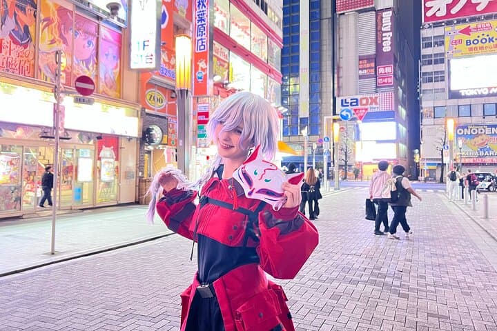 Cosplay Experience with Professional Makeup and Photo Shoot!