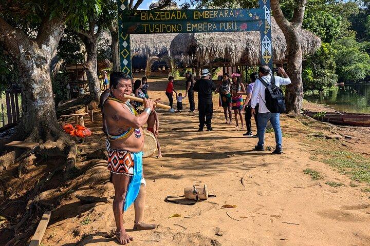 Private tour to Embera Village and waterfall in Chagres Park