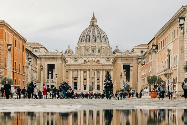Guided Tour of St. Peter’s Basilica and the Vatican Grottoes