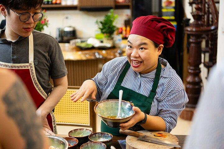 Vietnam Foodie's Paradise In 10 Days: A Feast for the Senses