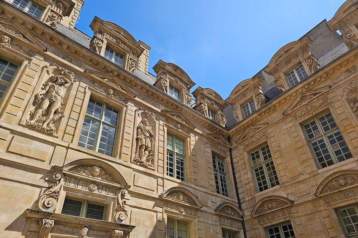 Paris Le Marais Hidden Gems Small Group Tour with Cruise Option