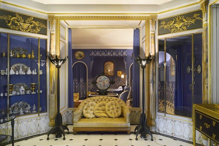 Paris: Museum of Decorative Arts Ticket and City Audio Tour