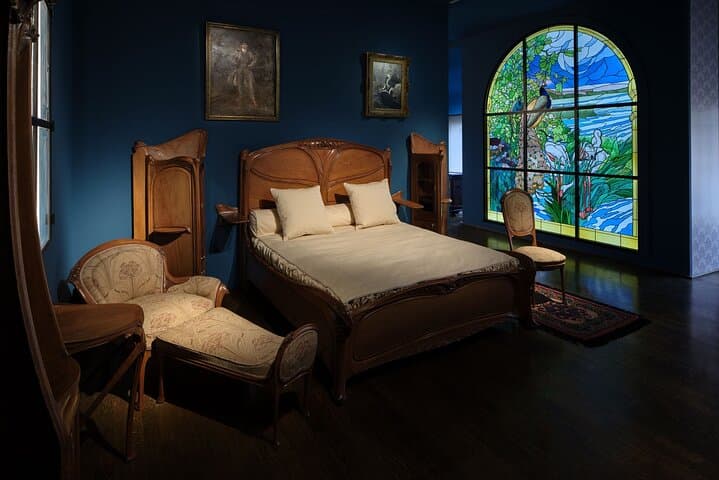 Paris: Museum of Decorative Arts Ticket and City Audio Tour