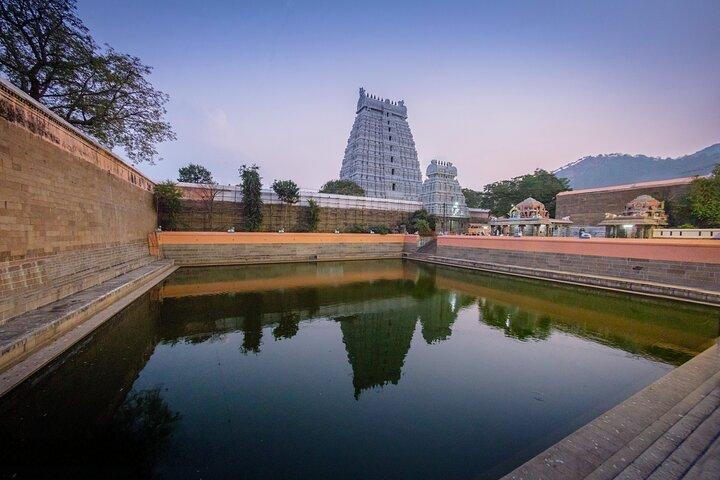 Spiritual Sojourn: Chennai to Tiruvannamalai Temple & Ashram Tour