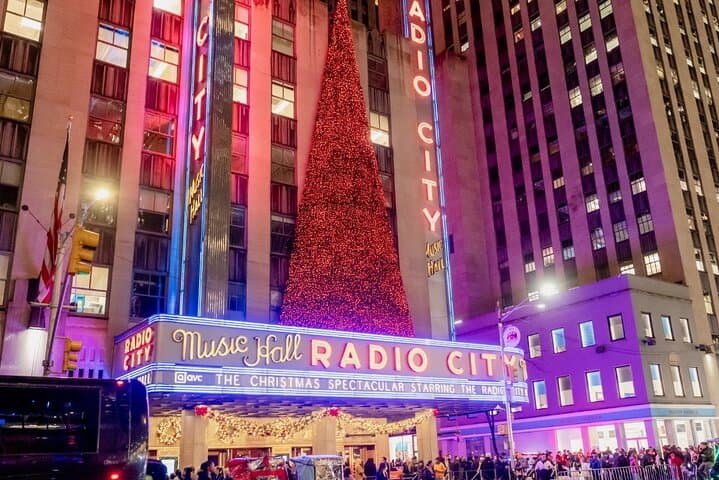 NYC Holiday Lights Sightseeing Bus Tour