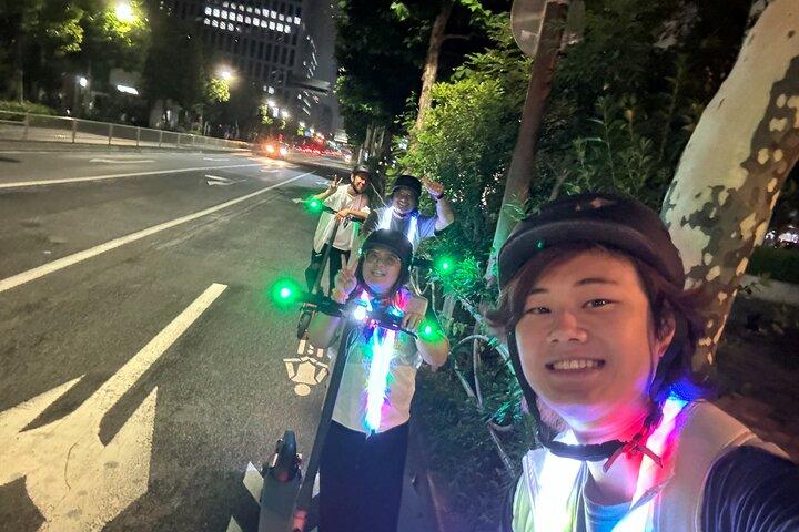 Tokyo: Tokyo Tower E-scooter Tour -Tower Ticket Included-