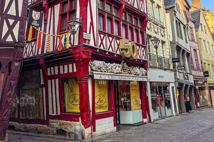 Normandy in a Day Trip to Rouen and Etretat from Paris