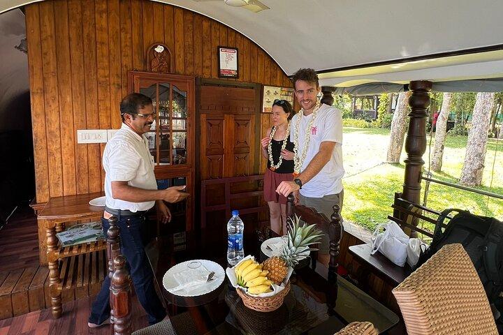 21hrs Houseboat Tour through Alleppeys Serene Canals & Local Life
