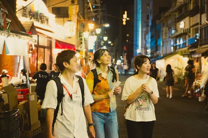 Tokyo: Asakusa Photogenic Night Walk with 1 drink