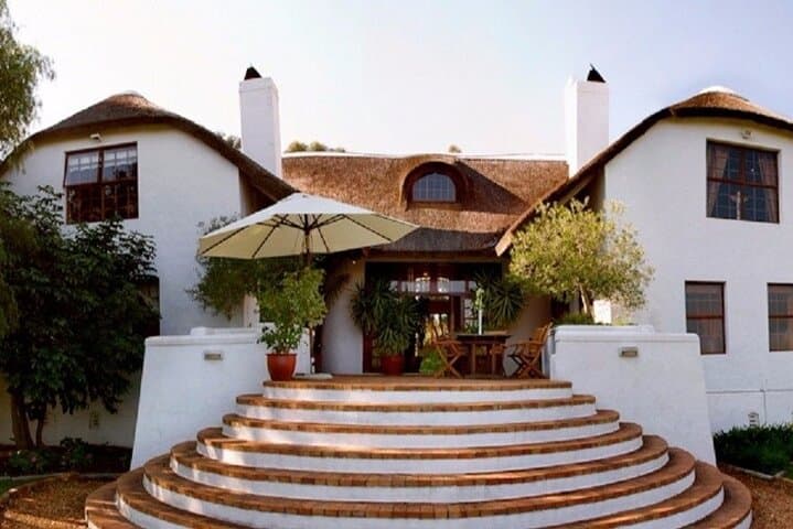 Full Day Stellenbosch Winelands Private Tour from Cape Town