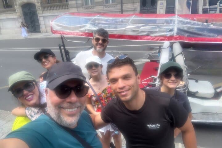 Paris Sightseeing by Tuk Tuk Golf Cart 2 hours