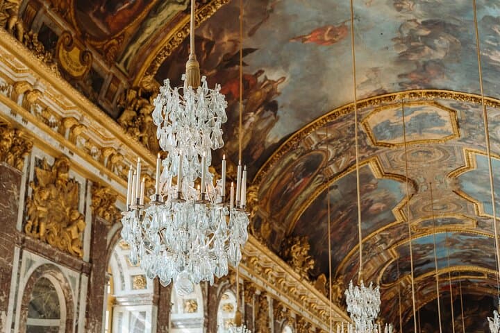 Paris to Versailles Skip the Line, Small Group & Garden Access