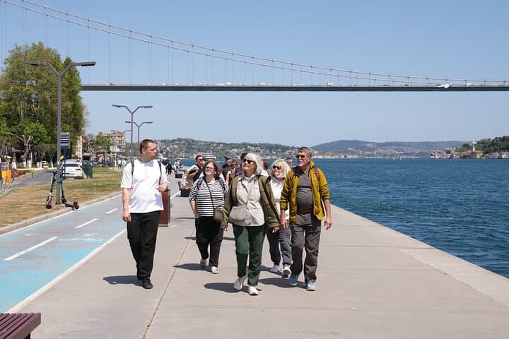 Guided Bosphorus & Black Sea Cruise – 4 Stops from Istanbul