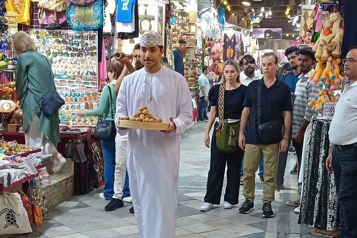Private Sightseeing Tour in Muscat City with Transfers