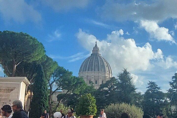 Guided Tour of St. Peter's Basilica in ENGLISH / SPANISH / GERMAN