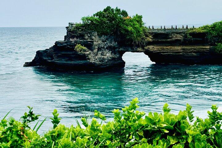 Tanah Lot Tour: Discover Bali’s Iconic Temple and Stunning Views