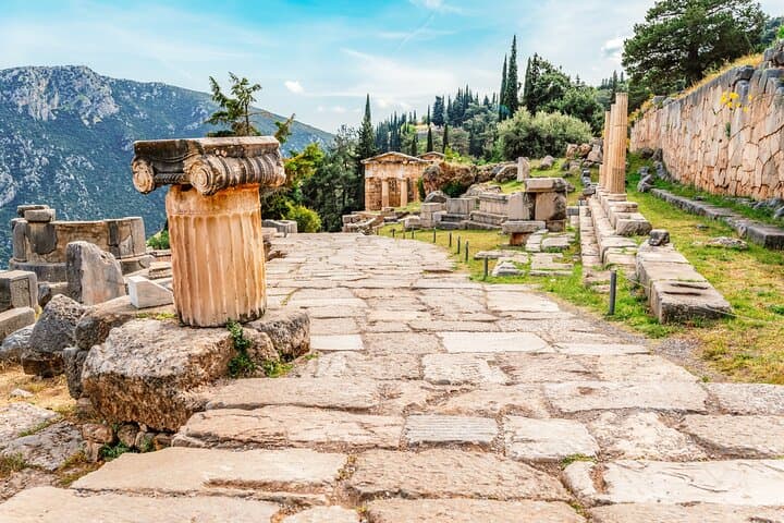 Private Full Day Tour in Delphi