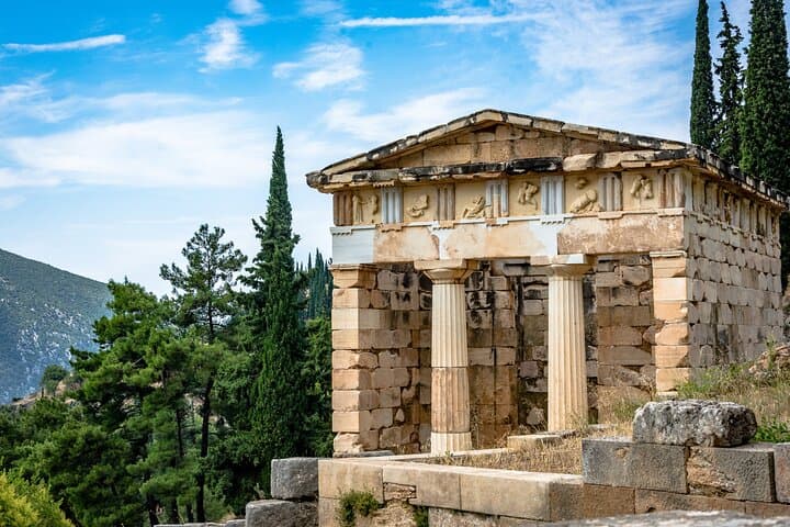 Private Full Day Tour in Delphi