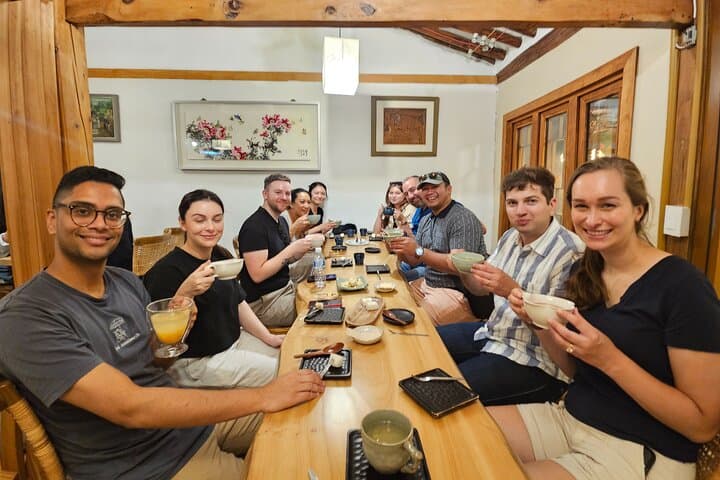 Downtown Seoul Guided Food & Market Tour with 8+ Local Tastings