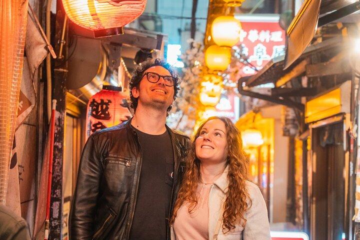 Shinjuku Bar and Izakaya Hopping with Drinks and Dinner