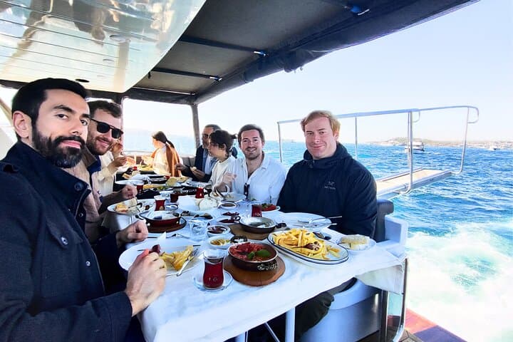 Istanbul Morning Bosphorus Yacht Cruise with Turkish Breakfast