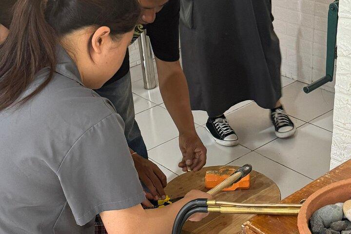 Bali: Silver Jewelry Making Class in Seminyak and Legian