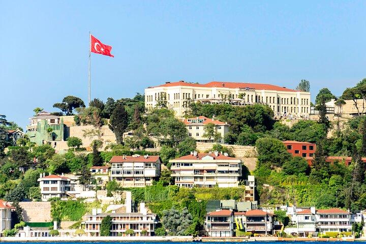Luxurious Bosphorus Small Group Sunset Yacht Cruise with Snacks