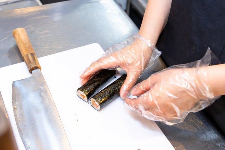 Tokyo : Hand-Roll Sushi Class, Skytree view & Asakusa Tour