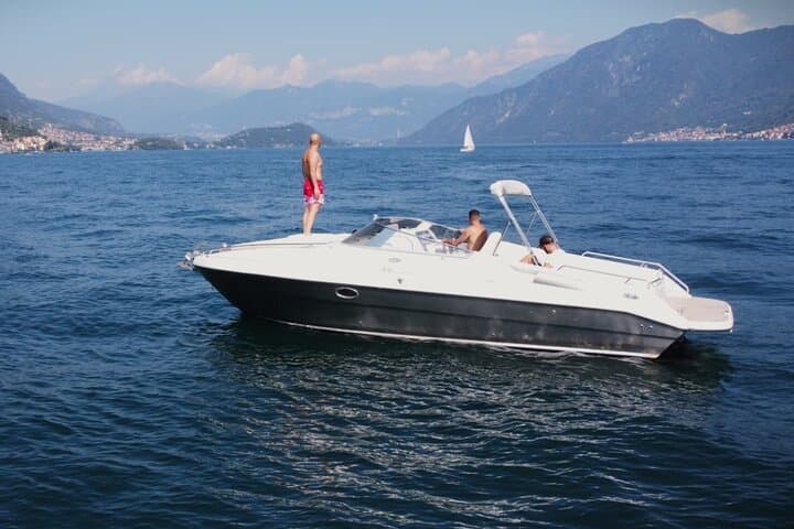 Private Tour Lake Como - 2h of Villas, Photos, Openwine & Swim